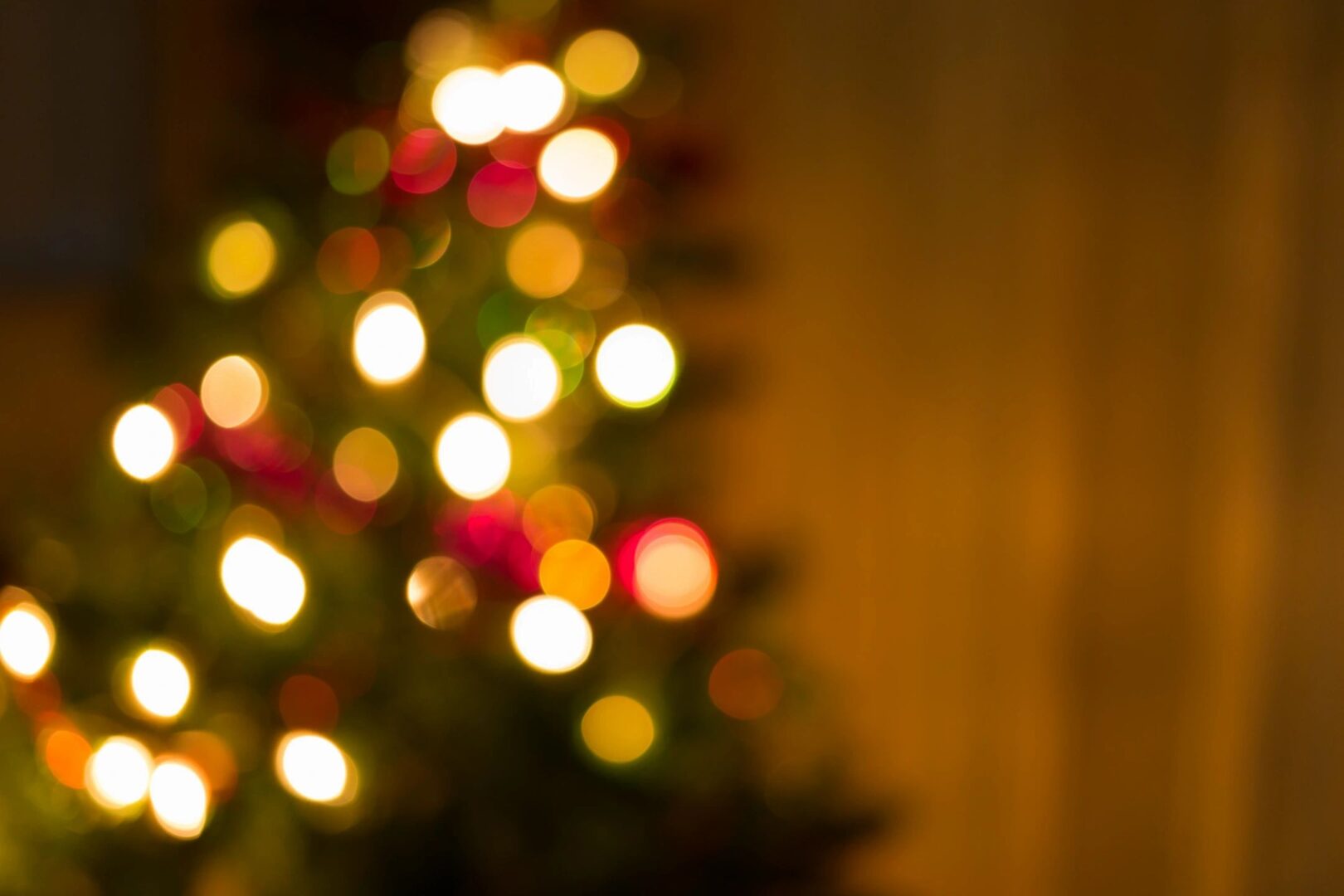 Christmas tree with blurred lights